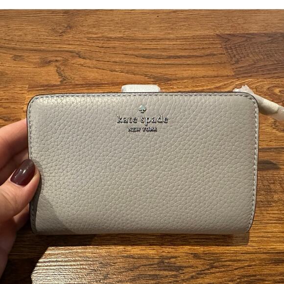 Kate Spade New York Leather Wallet Gray 4x6 NWT Designer Lux Accessories $199 - Picture 1 of 6